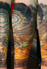 手臂彩色逼真的沙漠爆炸纹身图案