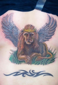 长着翅膀的狮子皇冠纹身图案