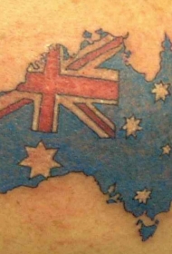 背部彩色澳大利亚国旗和地图纹身