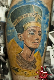 埃及金字塔和纳芙蒂蒂公主彩色逼真的纹身图案