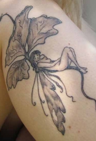 精灵躺在花朵上纹身图案