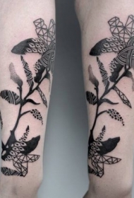 手臂黑灰另类风格的植物纹身图案