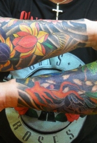 手臂彩色伟大的双日本风纹身图案
