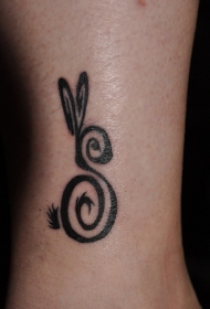 黑色的兔子图腾纹身图案