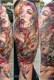 手臂恐怖血腥的吸血鬼女人和恶魔狗太阳纹身图案