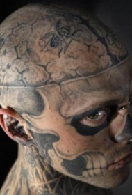 僵尸男孩头和脸纹身图案