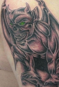 肩部可怕的怪兽绿眼睛纹身图案