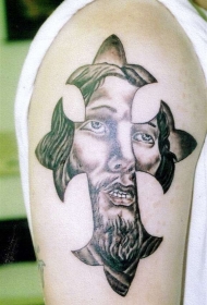 手臂耶稣肖像十字架纹身图案