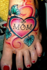 女性脚部彩色爱妈妈装饰纹身图片