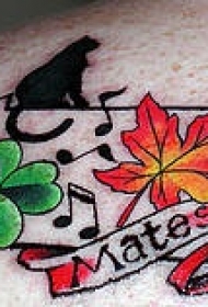 腿部彩色加拿大和爱尔兰的队友纹身