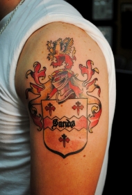 大臂骑士盾牌家族徽章纹身图案