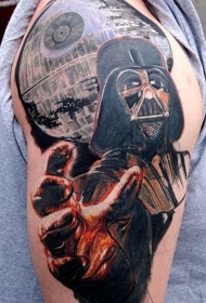 肩部彩色星球大战英雄达斯·维德浆纹身图案