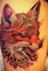 大腿令人毛骨悚然的神秘狐狸纹身图案