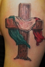 彩色木十字架与国旗意大利纹身图案