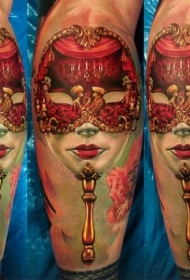 现实主义风格的彩色面具与鲜花纹身图案