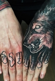 手背棕色吓人的狼头纹身图案