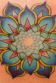 神圣的七彩莲花纹身图案