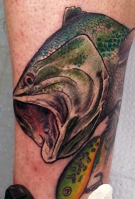 小腿逼真的鱼纹身图案