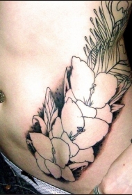 腰侧黑白线条花朵纹身图案