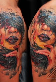 肩部水彩风格彩色女性肖像纹身图案
