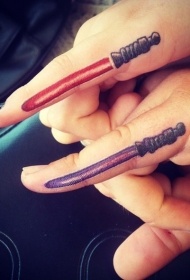 手指各种颜色的光剑纹身图案