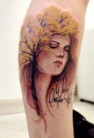 小腿彩色树和女人肖像字母纹身图案