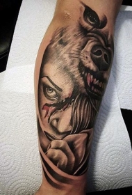 狼头与血腥女子肖像纹身图案