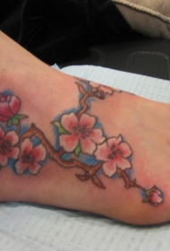脚背好看的桃花枝纹身图案