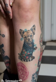 小腿插画风格有趣的狗和字母纹身图案
