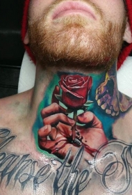 脖子彩色逼真的玫瑰花手指纹身图案