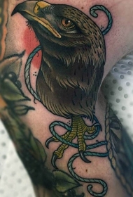 腿部独特设计的鹰头绳子纹身图案
