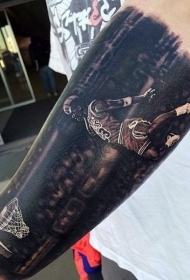 小臂写实风格篮球明星乔丹肖像纹身图案