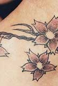 脚背棕色花朵藤蔓纹身图案