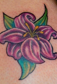 优雅的紫色百合花纹身图案