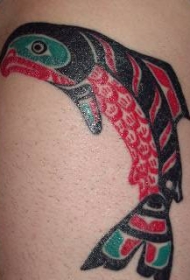 肩部彩色部落印度鱼纹身图案