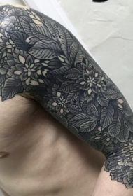 男性手臂黑色印花图腾纹身图案