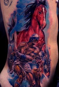 侧肋华丽多彩的马与幻想战士纹身图案