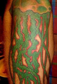 男性腿部彩色水母纹身图片