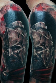 肩部彩色逼真的斯巴达战士纹身图案