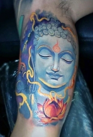 手臂新传统风格的彩色如来佛祖雕像纹身