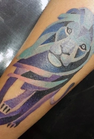 手臂彩色雕刻风格几何狮子纹身图片