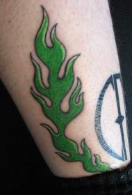 个性小清新绿色火焰纹身图案