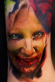 彩色恐怖风格令人毛骨悚然的女人脸纹身图案