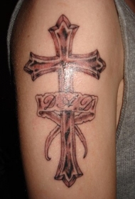 手臂字母十字架纹身图案