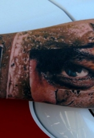 手臂逼真的斯巴达战士纹身图案