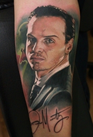 著名男演员写实肖像纹身图案