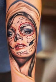 墨西哥传统女生脸谱彩色纹身图案