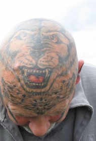 男性头部彩色老虎头纹身图片