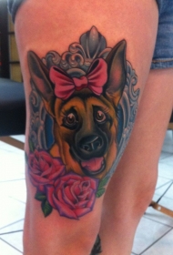 可爱的德国牧羊犬玫瑰纹身图案