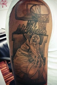 肩部棕色迈克尔乔丹为主题的纹身图片